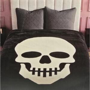 Christian Lacroix Full / Queen Faux Fur Blanket Skull Skeleton Halloween Goth